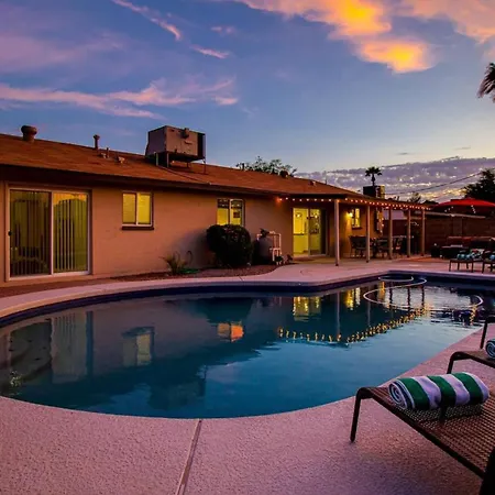 Amazing Modern Remodel Near Old Town With Heated Pool Villa